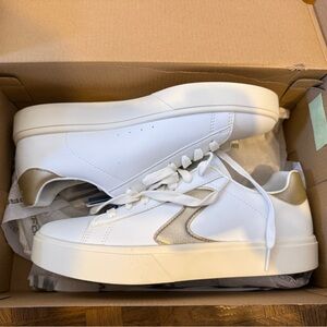 NWT - Skechers Court Classics Eden LX White and Gold